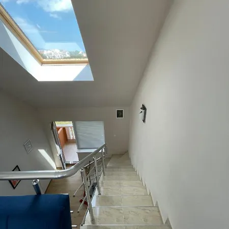 Sea Diamond 2 Apartment *